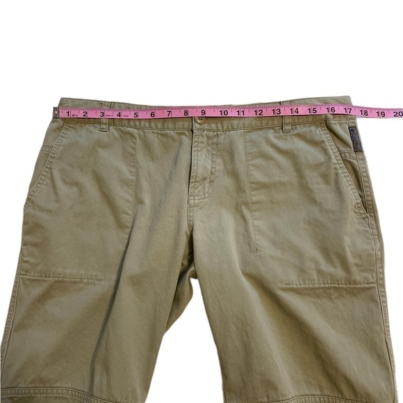 Columbia Khaki Hiking Capris - Size 10 - Picture 7 of 10